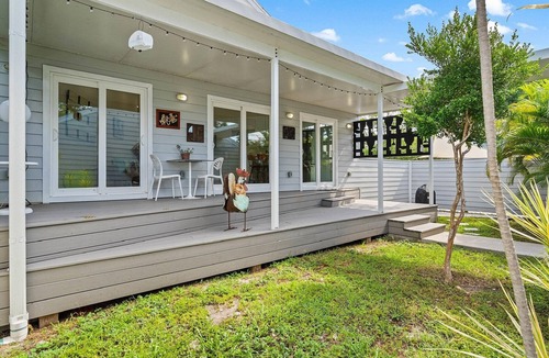 Historic Uptown House | 3BR/2.5Bath, Award winning ARCHITECT designed Home Nr DOWNTOWN & Pier