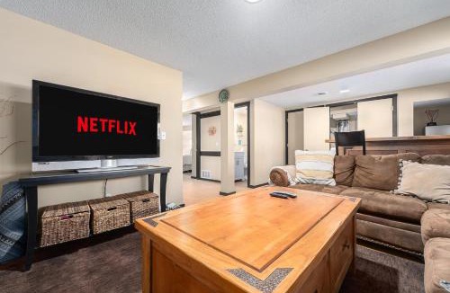 Cedar House | 3Br 2Bath Midcentury Ski Chalet with Hot Tub & Kids' Loft