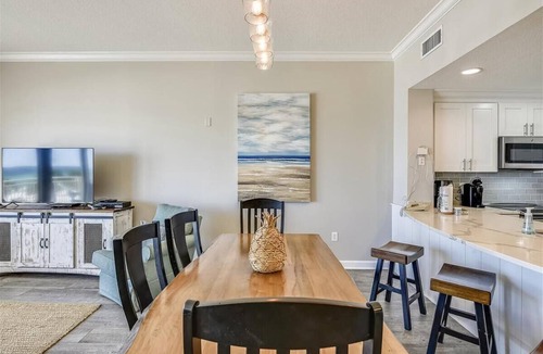Thomas Drive Condo | 3BR Beautiful Condo with fabulous views, spring/summer open book now!