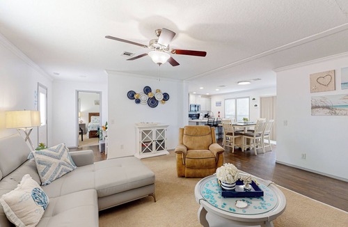 Upper Grand Lagoon Cottage | 3BR Canal-front Home w/Wifi & Boat Dock