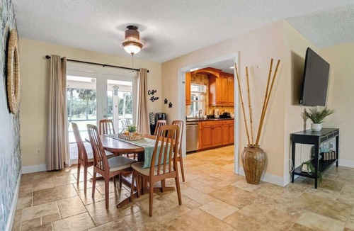 Lake Worth House | 3BR Pool Villa on Golf Course, Huge Yard & Games!