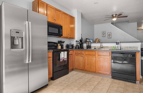 Crestwynd Bay Villa | 3BR Villa in Gated HOA Near Disney