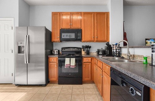 Crestwynd Bay Villa | 3BR Villa in Gated HOA Near Disney