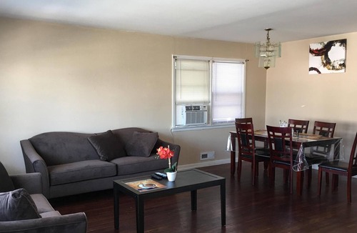 Greenville Apartment | 3Brm +1 bathrm Home, Quiet, Close to New York City, Free parking
