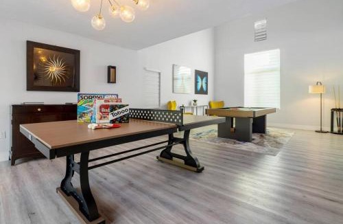 Richmond West House | 4 Bed 3 Bath Miami Getaway