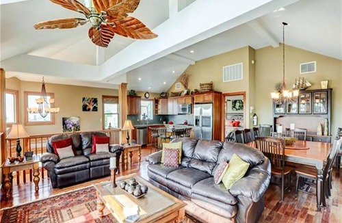 North Beach Haven House | 4 bedroom accommodation in Spray Beach