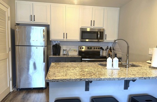 Auburn Condo | 4 bedroom condo and walk to Toomers!