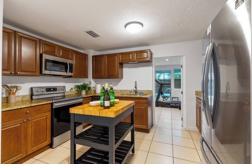St. Petersburg - Clearwater House | 4-Bedroom Family home in Serene St. Petersburg with Private pool & Gym