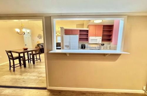 Fitzgerald House | 4-br 2-bath house in charming Fitzgerald with WiFi, AC. Perfect for long stays.