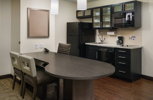 Florida Central Atlantic Coast Apartment | 4 Bright Double Queen Studios | Kitchens & Pool | 2.4 mi to Disney Springs