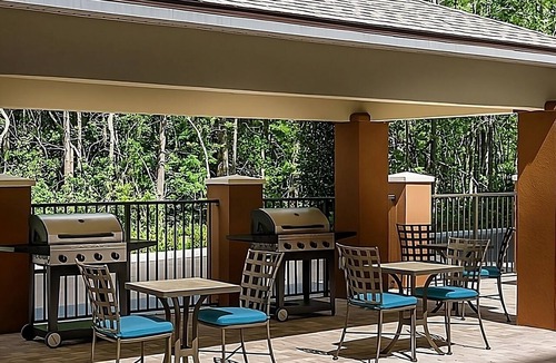 Florida Central Atlantic Coast Apartment | 4 Bright Double Queen Studios | Kitchens & Pool | 2.4 mi to Disney Springs