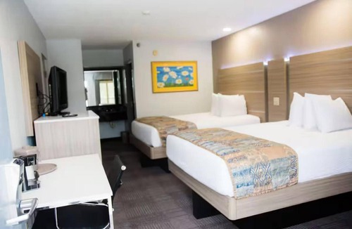 Mary Esther Hotel | 4 Rooms near Oak Tree Nature Preserve | Group Stay Accommodation| Free Parking