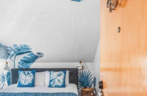 Rosemary Beach Hotel | 403 Rosemary Beach Inn - Includes Beach Chairs & Complimentary Breakfast + Access to 4 Pools