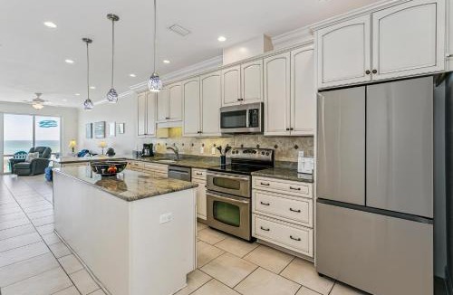 White Sands House | 415 Fort Pickens Rd