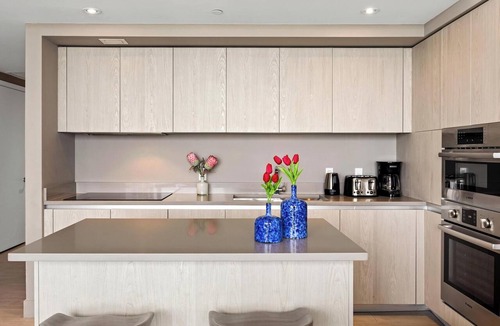 Hollywood South Central Beach Condo | 42nd Floor Penthouse with Pool and Free Parking