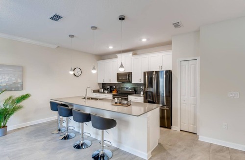 Kissimmee Villa | 4321 QS - Magical Haven Townhome w/Pool