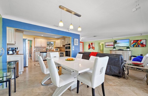 North Redington Beach House | 4bd 2ba Waterfront House with Pool, Hot Tub & Boat!