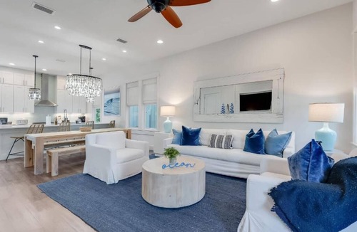 Treetop House | 4BD/4.5BA Perfect for 1-2 Families in heart of 30a/Rosemary Bch w/HWY98 access