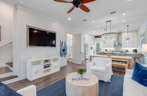 Treetop House | 4BD/4.5BA Perfect for 1-2 Families in heart of 30a/Rosemary Bch w/HWY98 access