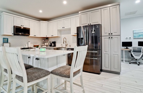 Trailer Estates House | 4Bd 4Ba private, 4 kings bf, heated pool, sleeps 16+!
