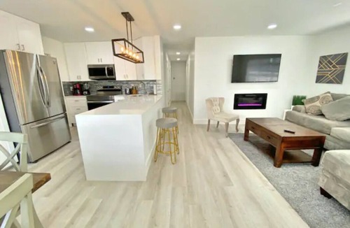 Pompano Beach House | 4BR/3BA Mini-Resort Near Beach heated Pool & Spa