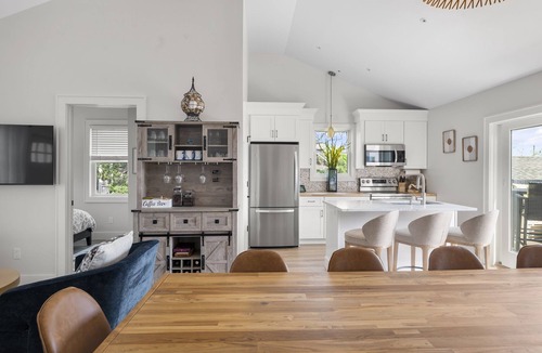 Ocean Beach House | 4BR Ocean Beach Luxury Getaway with Plunge Pool
