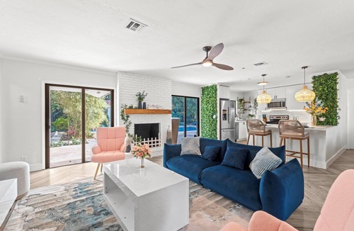 West Palm Beach House | 4BR Private Family Pool Getaway Near Beaches & Downtown