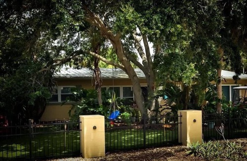 Siesta Key Village Apartment | 4BR Spacious Paradise
