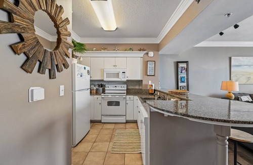 Panama City Beach Condo | 4th Flr 1 Bdrm+Bunks/2Bath. Upgraded! Sleeps 6