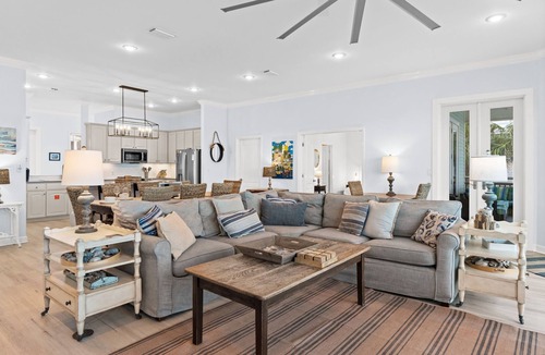 Plantation House | 4th of July week now available as a Friday or Saturday check in!