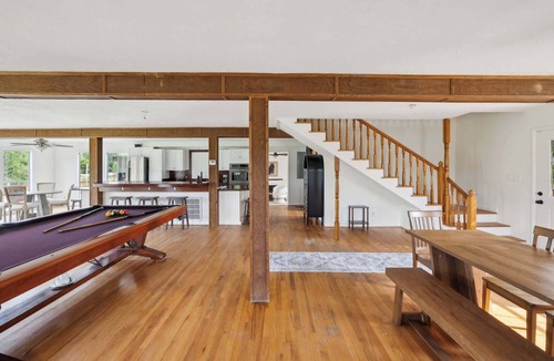 Gracewood House | 5-Acre Retreat Private Pool, Outdoor Bar, Grill, Fishing Pond & Game Room