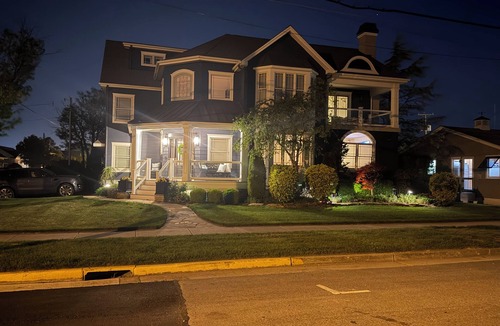 Gardens House | 5-bedroom 4.5 bath Ocean City GARDENS, BAY VIEW, WALK TO BEACH, PARKING