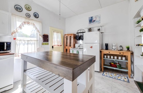 Meldrim House | 5 Bedroom Country Living 20 Mins from Savannah!