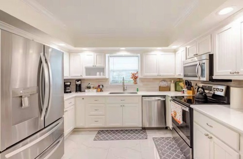 Rural Estates House | 5- bedroom house in brilliant Naples with AC, WiFi