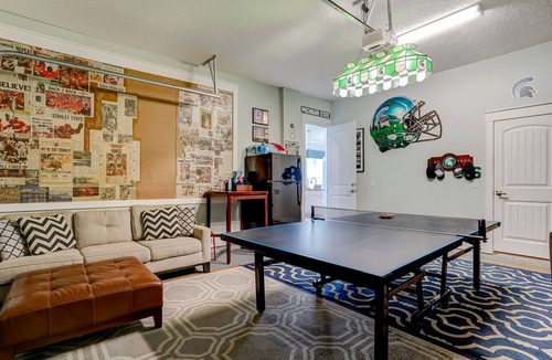 Jacksonville Beach House | 5 Bedroom luxury Beach house 5 min walk to beach - Wedding/Family/Group Trips