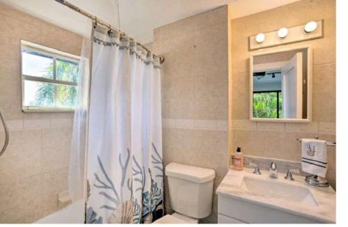 Boynton Beach House | 5 Bedroom Mini Resort with Pool!