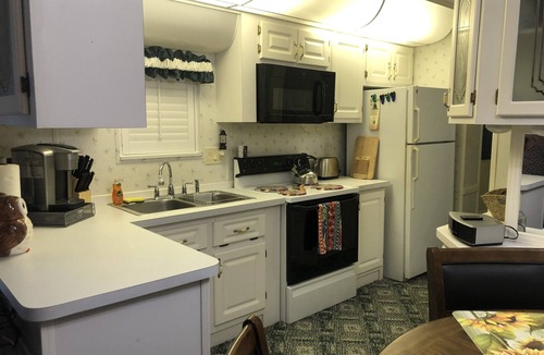 Kissimmee Cottage | 5 miles from Disney & Universal!