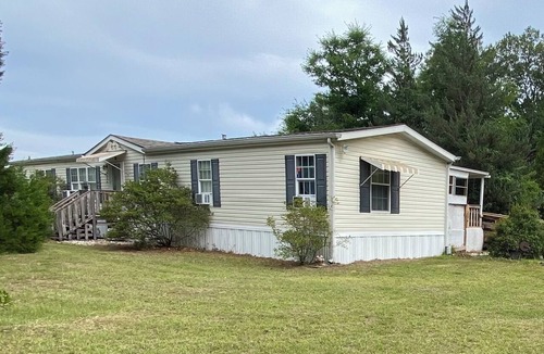 Harold House | 5 Peaceful Acres Pet Friendly Short Drive to Beach