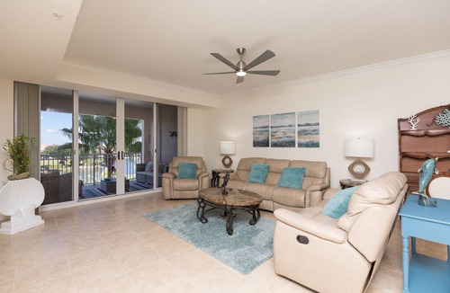 Palm Coast Condo | 5★ Resort-Style Retreat, Sunset Cruises, Boat/Jetski Rentals, Beach & Dolphins