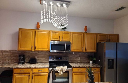 Cumbrian Lakes House | 5-Star Gem in Kissimmee with Game Room
