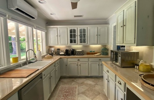 South Sarasota House | 5 Star Rated Estate on the water Heated Pool plenty of privacy almost 2 acres