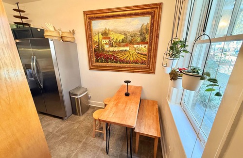 Metropolitan Apartment | 5-Star Starland Retreat: Stylish, Walkable & Near Top Coffee Shops & Bars