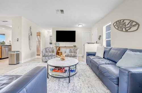 Spring Hill House | 5-STAR WATERFRONT HOME DIRECT GULF ACCESS, GOLF CART & KAYAKS INCLUDED