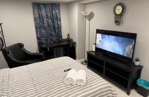 Irvington House | 50 Private Lounge