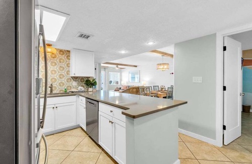 Holiday Isle Condo | 520-Completely Remodeled 5th Flr Unit/Stunning Gulf Views/Free Bch Svc