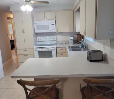Holiday House | 5444 Baumann Ln