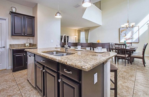West Kissimmee House | 5BR Disney Pool Home | 3 King Bedrooms | Private Pool, Spa & BBQ | Sleeps 13