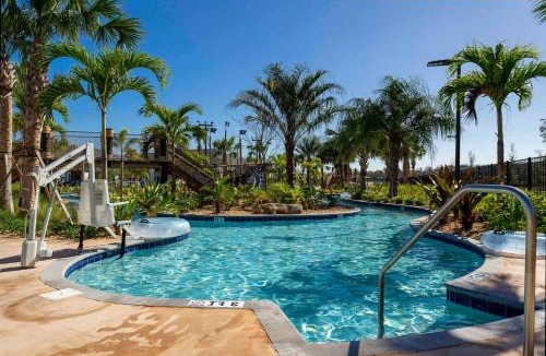 Kissimmee House | 5BR Private Pool Resort Amenities Near Disney