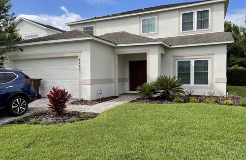 Cumbrian Lakes House | 6 Bedroom 5 Full Bath Private Home Located in a Gated Neighborhood