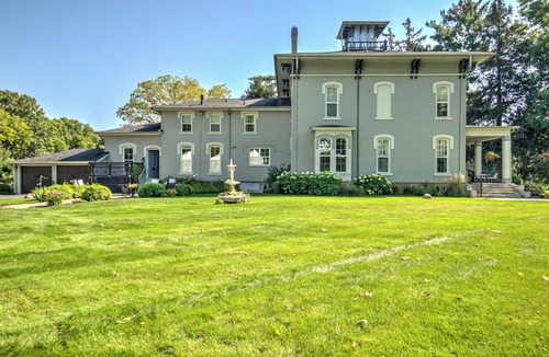 Marshall House | 6-bedroom Bed & Breakfast in peaceful Marshall with Resort-Style Amenities